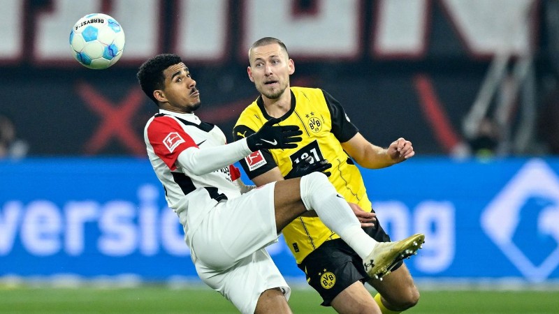 Dortmund quyết tâm hạ gục Frankfurt